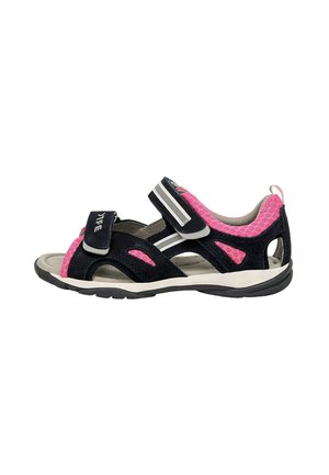 Schwarze und rosa Sandale mit verstellbaren Klettverschlüssen, offenen Seiten für Atmungsaktivität und einer strukturierten Sohle für Grip.