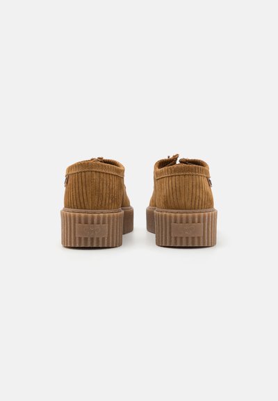 WEEKEND MaxMara KAPOK - Zapatos con cordones - cammello