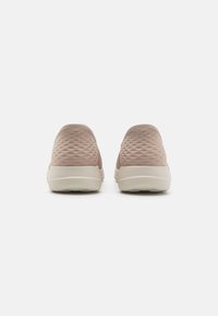 Skechers Performance GO WALK SLIP-IN taupe