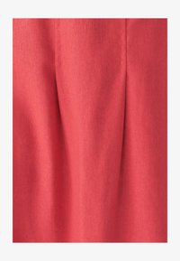 Ausgewählt, red