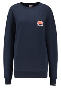 Felpa di cotone blu navy con scollo rotondo, maniche lunghe, polsini e orlo a coste. Presenta un piccolo logo rosso, bianco e arancione sul petto.