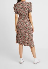 ONLY Tall Vapaa-ajan mekko - black