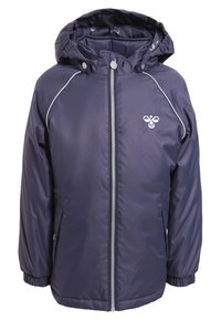 Navy blue dziecięca kurtka z kapturem, z przednim zamkiem, elastycznymi mankietami, bocznymi kieszeniami oraz małym białym logo pszczoły na piersi.