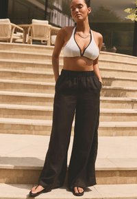 Next REGULAR FIT WIDE - Nadrágok - black