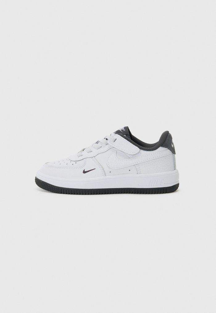 Nike FORCE 1 LOW EASYON LV8 1 BP - Trainers - white/white anthracite