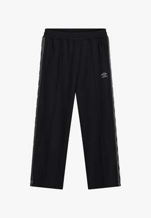 Umbro, TAPED TRACK PANT - Pantalones deportivos - black sedona sage