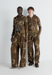 Jaded London WASHED MINI MONSTER HOODIE UNISEX - Majica s kapuljačom i patentnim zatvaračem - camo