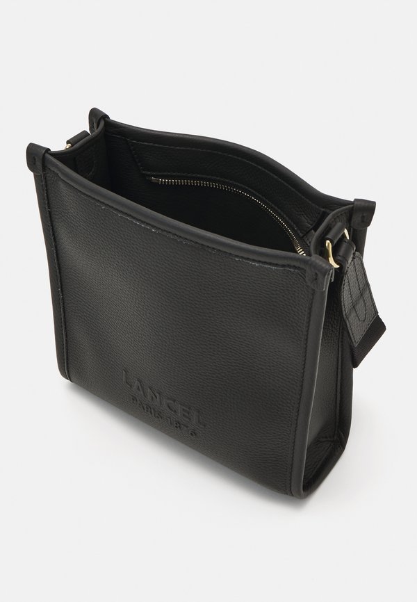 JOUR  - Cross body bag4