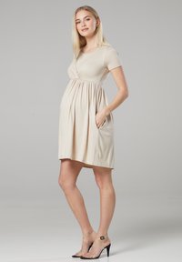 Chelsea Clark UMSTANDS UND STILLKLEID - Sukienka z dżerseju