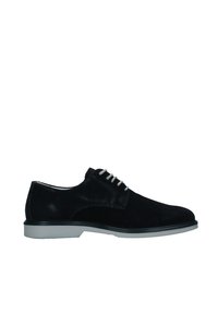 Scarpe in camoscio nero con lacci, superficie texturizzata, lacci bianchi a contrasto, punta arrotondata e suola in gomma grigia.