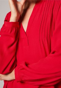 comma Bluse - red