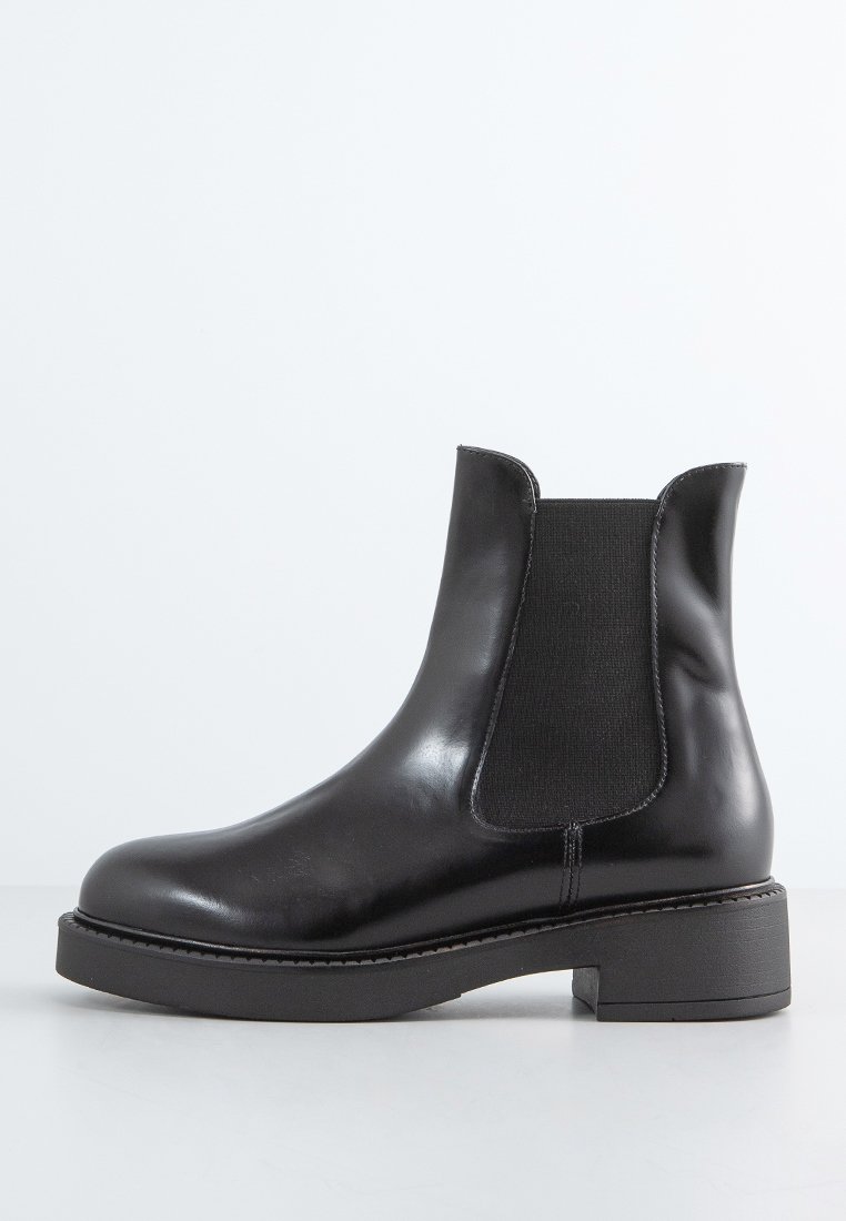 Botine cu platformă