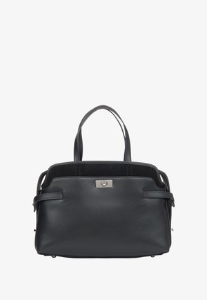 Czarna skórzana torebka na podwójnych uchwytach, o smukłym prostokątnym kształcie, gładkiej fakturze i metalowym zapięciu z przodu.