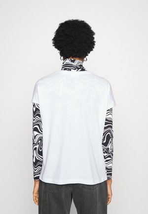 Print T-shirt - white