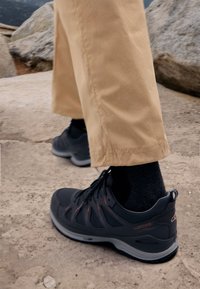 Non selezionato, asphalt/lachs