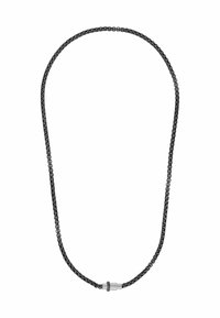Collar de cadena de metal negro que presenta eslabones entrelazados, textura suave y un distintivo detalle de cierre plateado en el centro.