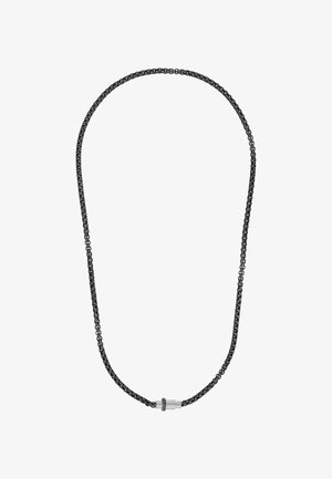 Zwarte metalen ketting met interlockende schakels, een gladde textuur en een onderscheidend zilveren sluitingdetail in het midden.