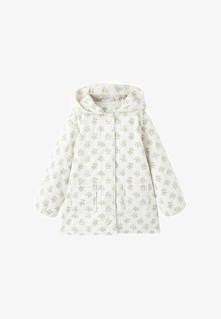 Manteau blanc à capuche avec un petit motif floral beige, boutons sur le devant, manches longues et deux poches avant.