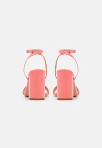 RAID Sandaletter - pink