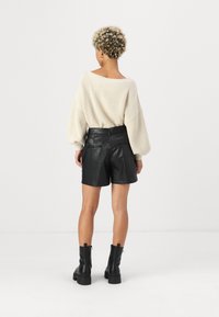 ONLY Petite ONLIDINA  - Šortai - black