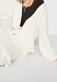 ONLY Chaqueta de punto - beige