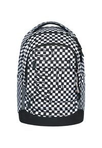 Černobílý kostkovaný batoh s výrazným abstraktním designem, přední kapsou na zip a textilními poutky. Pevný tvar a polstrované popruhy.