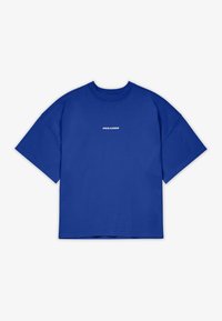 Übergrößen T-Shirt in Blau aus Baumwolle. Mit kurzen Ärmeln und einem runden Halsausschnitt, auf der Vorderseite in Weiß mit "PEGADOR" bedruckt.