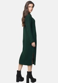 Elara Abito in maglia - grün