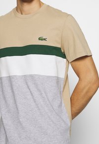 Lacoste T-shirt z nadrukiem
