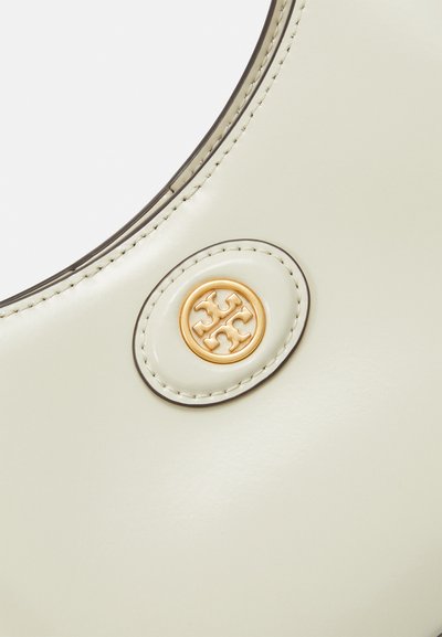 Tory Burch ROBINSON SPAZZOLATO CONVERTIBLE CRESCENT BAG - Sac à main - shea butter