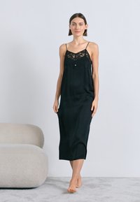 BOSS BLOSSOM NIGHTIE - Spalna srajca - black