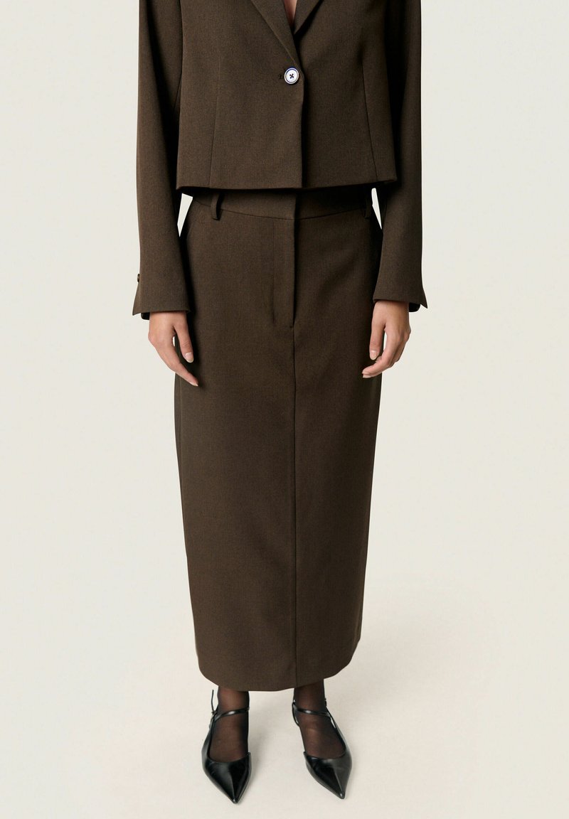 Soaked in Luxury Maxinederdele - brown melange suiting