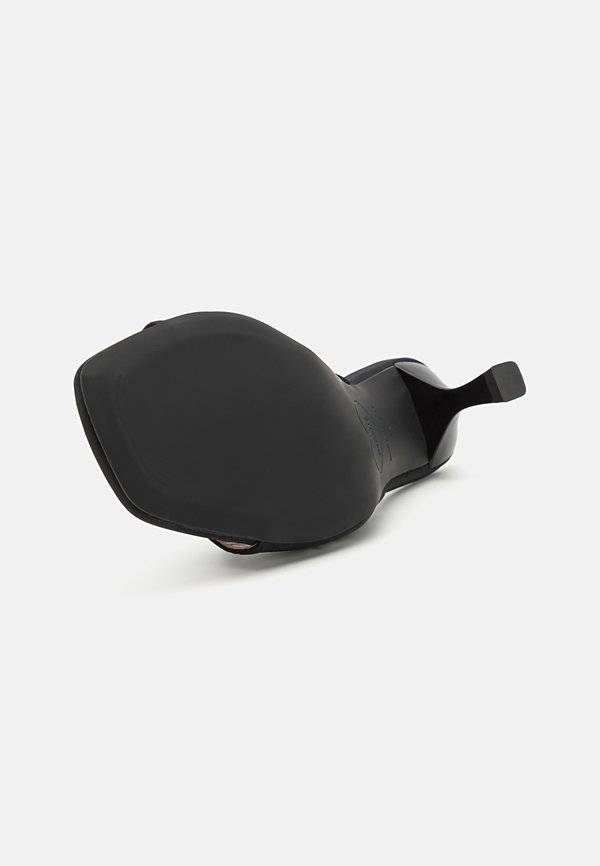 LOGO - Heeled mules4