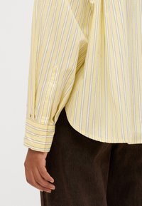 GAP Petite wUPDATED BIG SHIRT FAST - Užsagstoma palaidinė - yellow