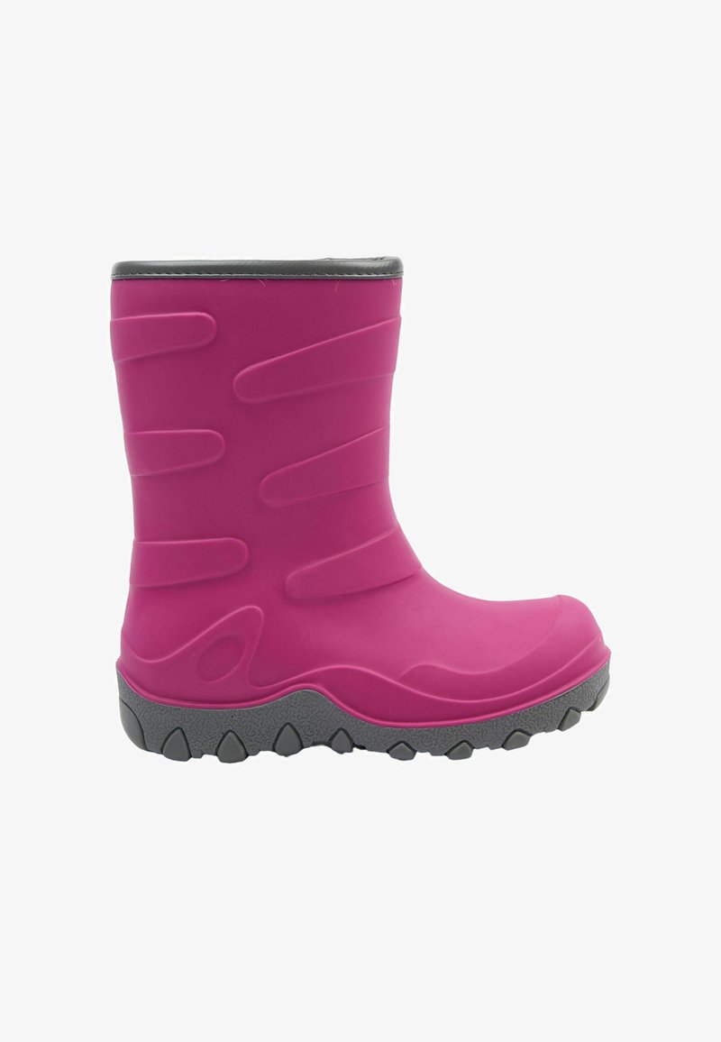 Fuksiaroosa kummisaabas tekstureeritud vertikaalsete soontega, ümmargune varvas, hall tallaga, millel on libisemisvastased mustrid, ja must äär üleval.