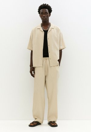 PULL&BEAR SHORT SLEEVE CREPE  - Shirt - ochre