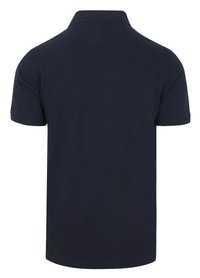 Navyblauwe polohemden van zachte katoen met een gekraagde halslijn en korte mouwen; heeft een eenvoudig, effen ontwerp.