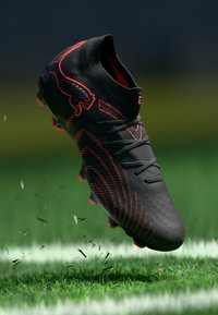 Unausgewählt, black/glowing red/strong gray