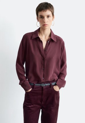 Button-down blouse - red