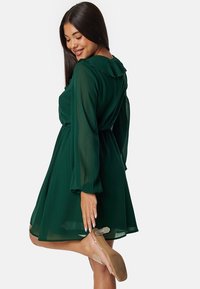 Bubbleroom V-NECK - Denní šaty - dark green