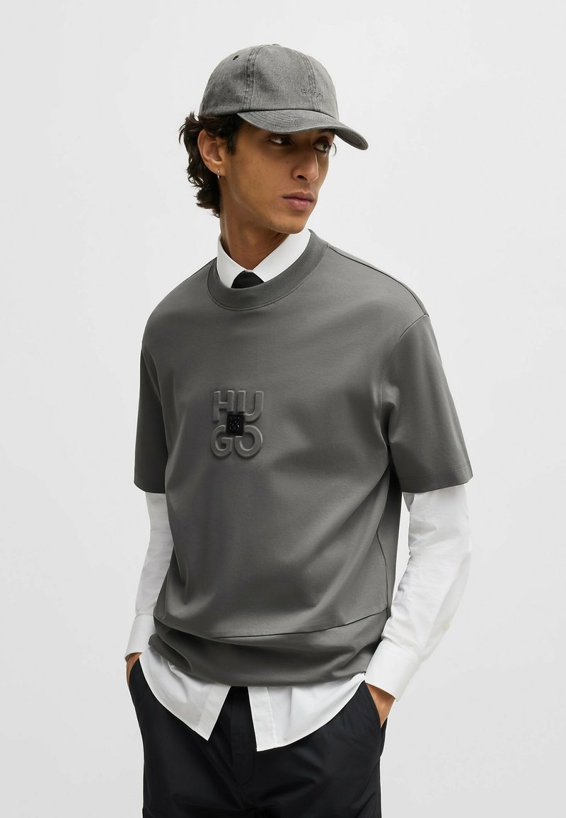 HUGO DEBOSTAC - Camiseta estampada - open grey twentysix