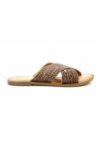 kickers meenely camel