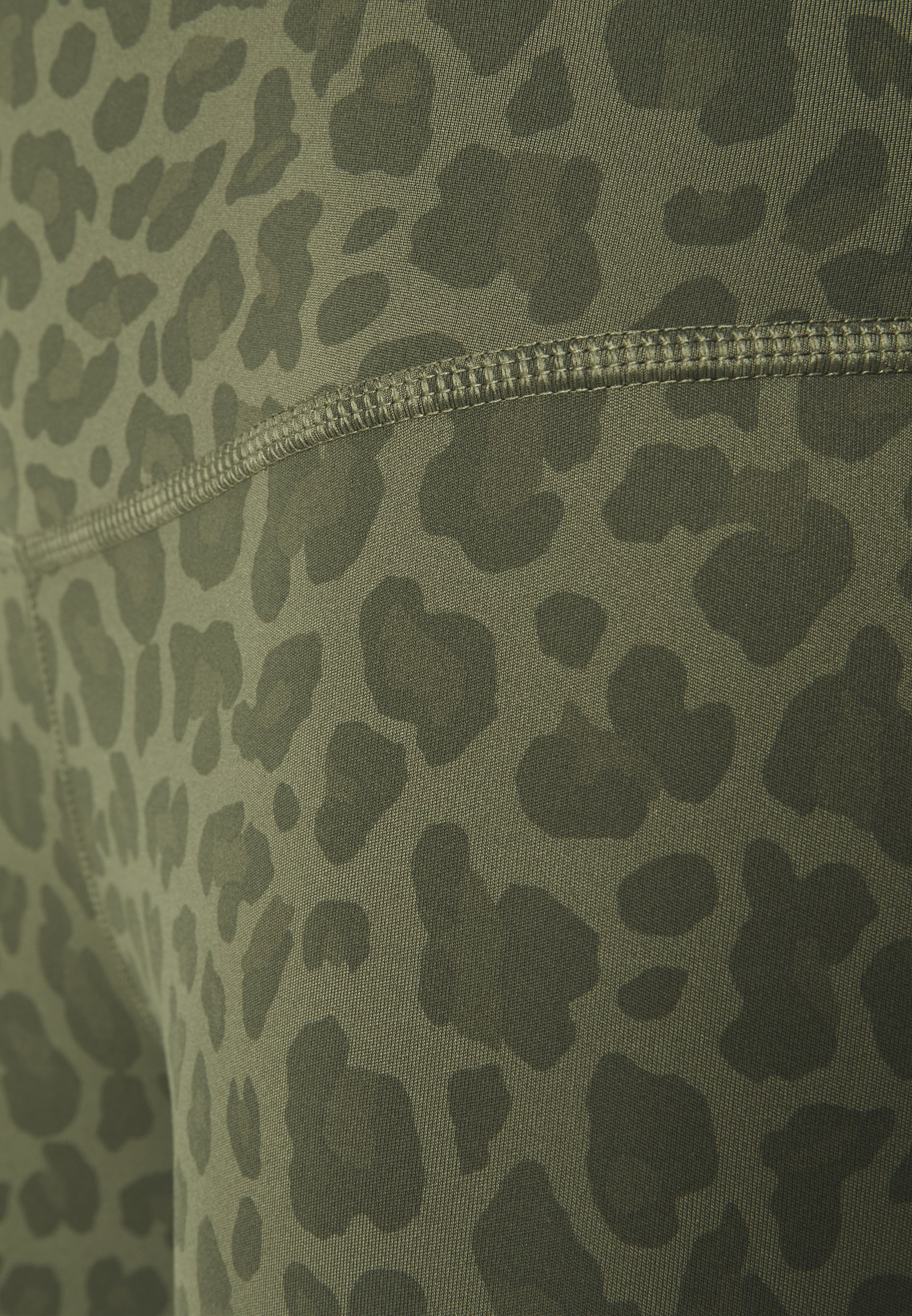 Nike Performance ONE LEOPARD - Leggings 