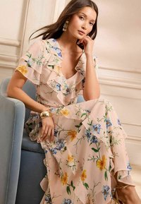 Love & Roses REGULAR FIT - RUFFLE V-NECK FLUTTER SLEEVE MIDI  - Rochie de zi - ivory floral