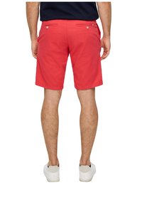 s.Oliver REGULARBERMUDA - Shorts - himbeere