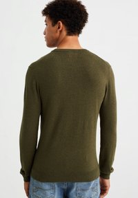 WE Fashion THE EVERYDAY - Jersey de punto - green
