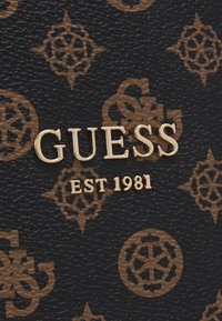 Guess VIKKY BACKPACK - Mochila - brown