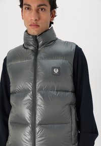 Belstaff RESOLVE GILET - Strukirani kaput - gunmetal