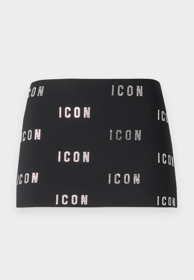 Zwarte mini rok met glinsterende "ICON" tekst in een herhalend patroon over de stof, gladde textuur met een figuurvol ontwerpe.