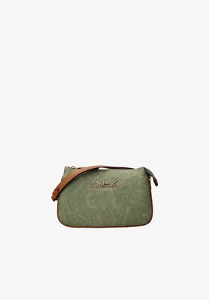 Borsa a tracolla verde con tracolla e rifiniture marroni, caratterizzata da leggere motivi simili a timbri e da un logo metallico sul davanti.